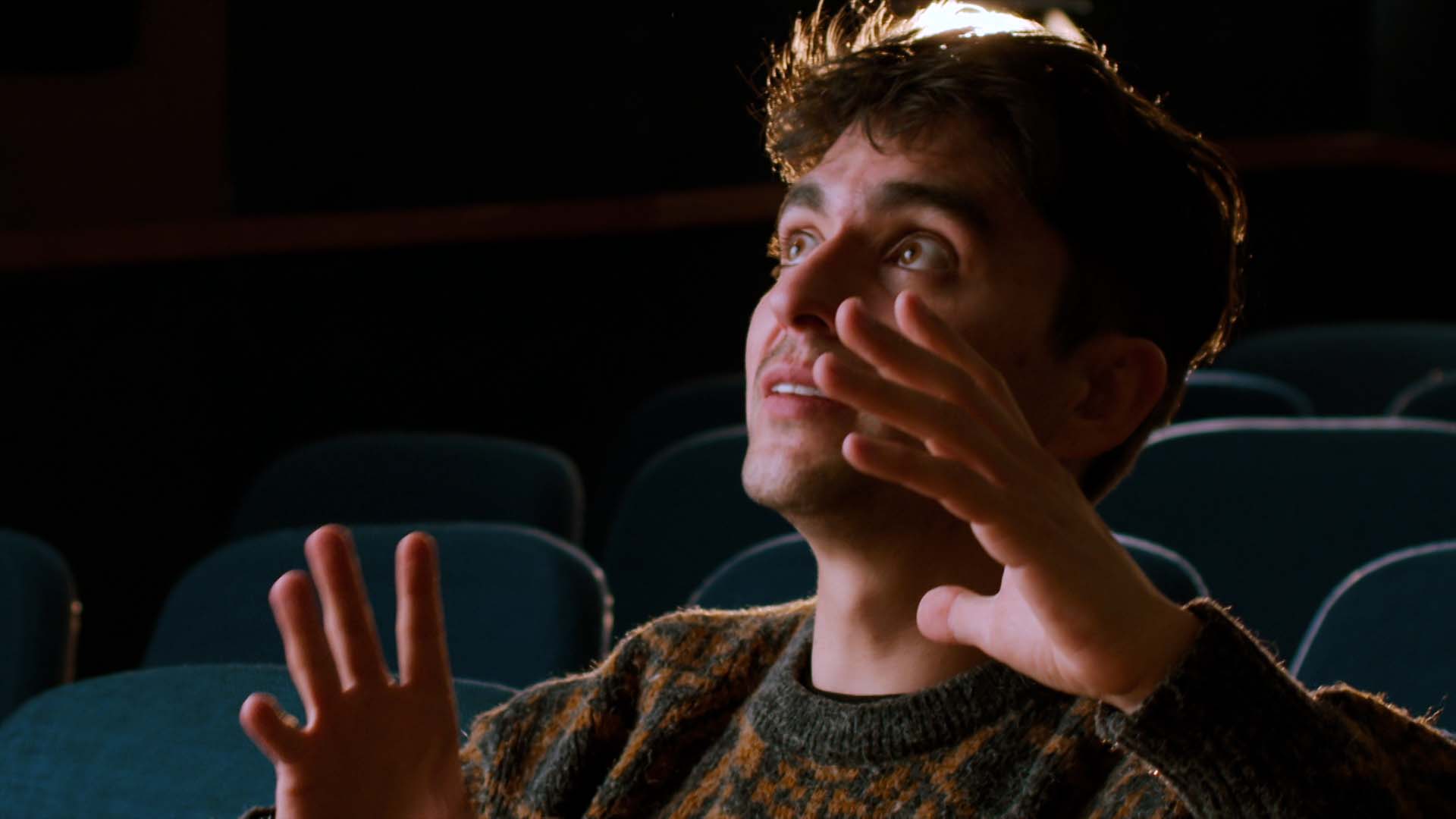 Enchufe.tv es un canal de YouTube con 25+ millones de suscriptores y 50+ millones de seguidores de toda Latinoamérica. "Somos millones" es la historia nunca antes contada de un grupo de jóvenes ecuatorianos que a lo largo de 10 años y luego de varios premios, risas, tropezones y momentos difíciles, construyen el canal de comedia en español más grande del mundo. “Porque hacer reír no fue un chiste”.